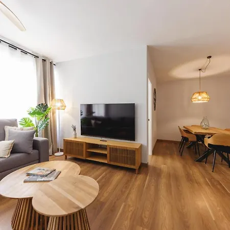 Bravissimo Figuerola, Spacious 3-Bedroom Apartment Girona Exterior photo